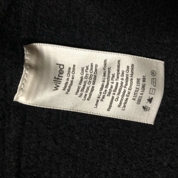 100% Wool Sleeveless Black Cardigan - Wilfred / Aritzia - Picture 4 of 8